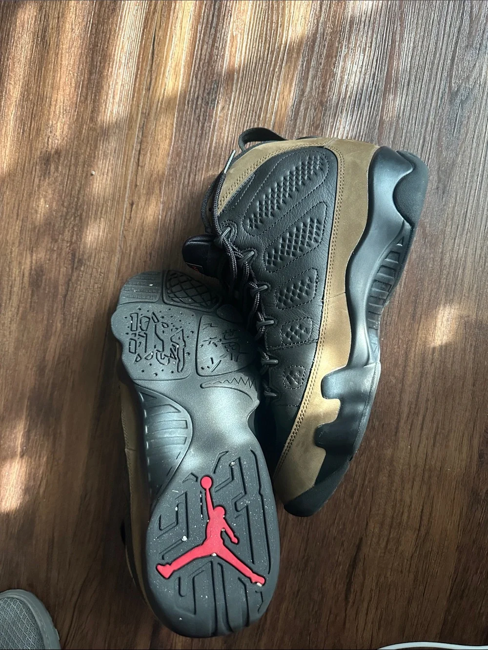 Jordan Men’s High-Top Sneakers - Black & Olive Brown 9’s